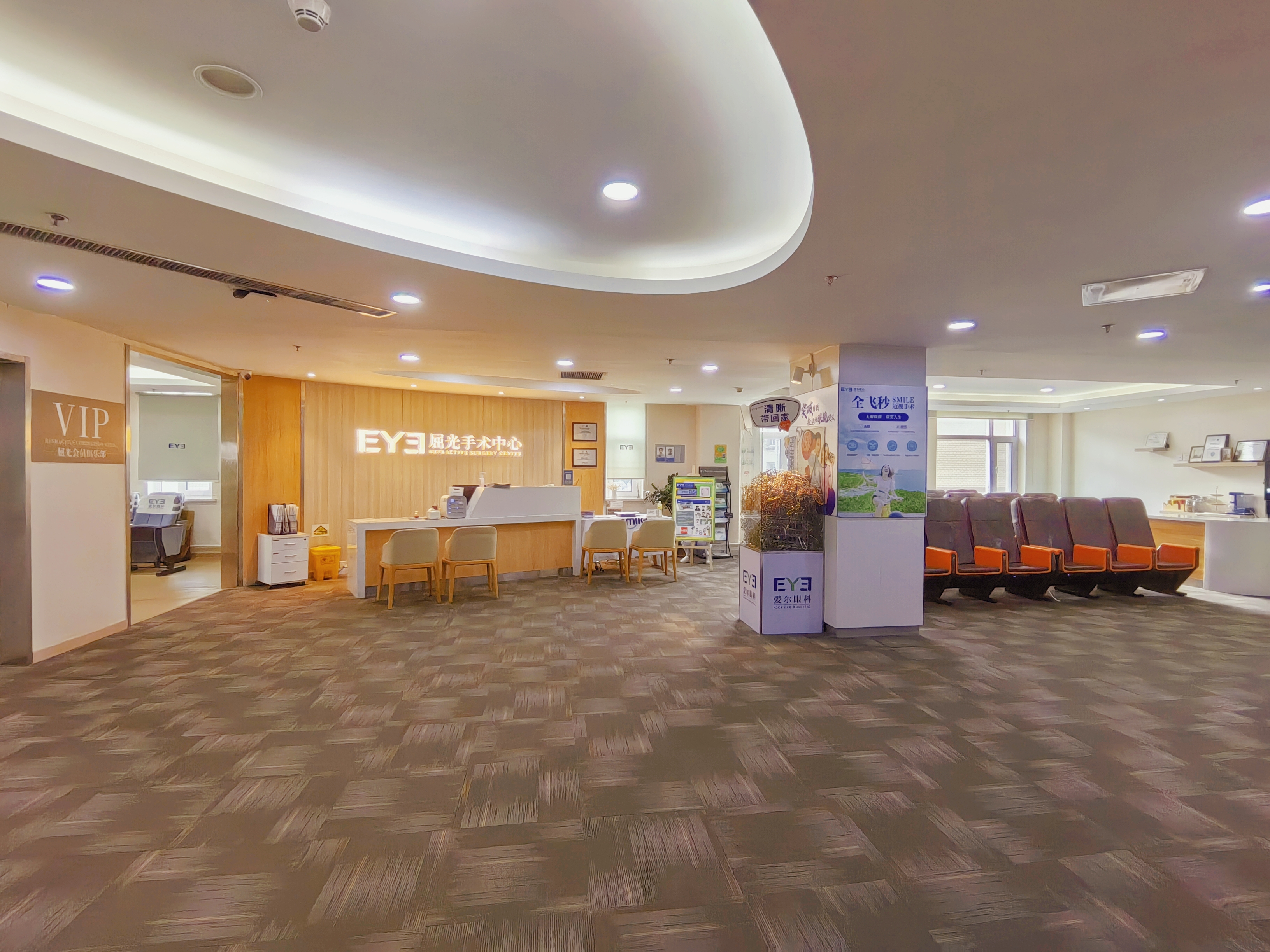 西安雁塔华厦眼科全飞秒4.0设备靠谱吗？手术室直击设备实拍