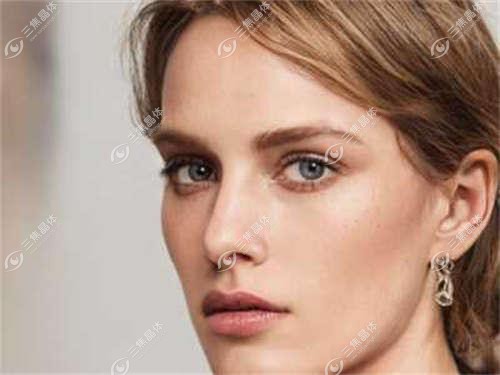 上海未来视界眼科连锁全项目价格表:飞秒激光近视手术12000+|全飞秒近视矫正15000+|ICL晶体植入28000+